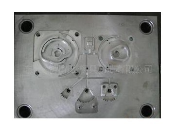 精密模具制造 模具制造中 汽車模具 電子外殼模具_(dá)供應(yīng)產(chǎn)品_深圳市和軒塑膠模具